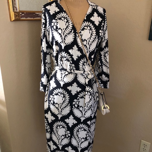 DIane von Furstenberg - jersey/silk wrap dress - Picture 4 of 8